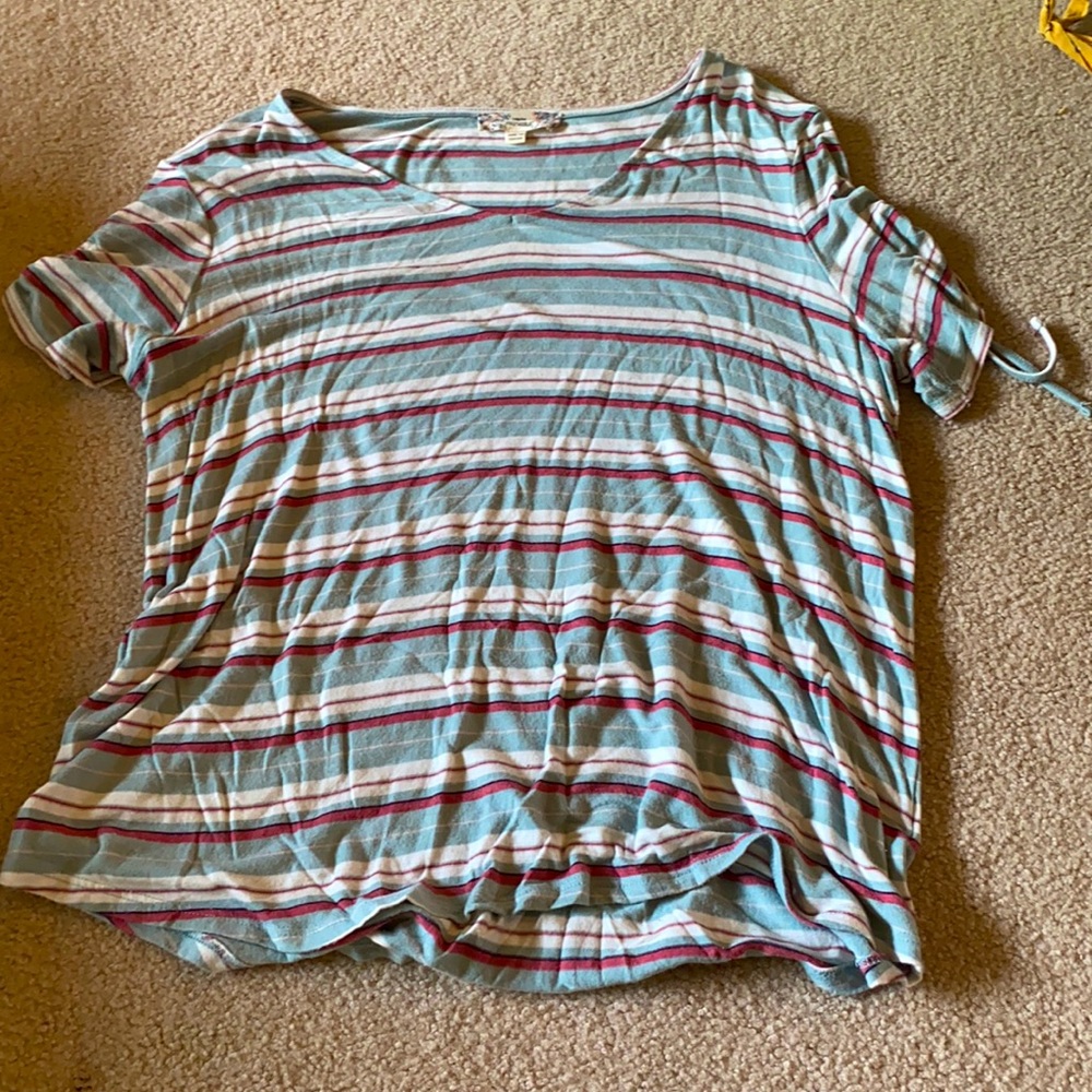 blue and pink striped tee w sinched shoulders